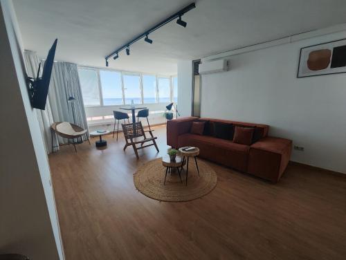 D-Apartamento con vistas panorámicas al Mediterráneo -Paseo Marítimo Marbella