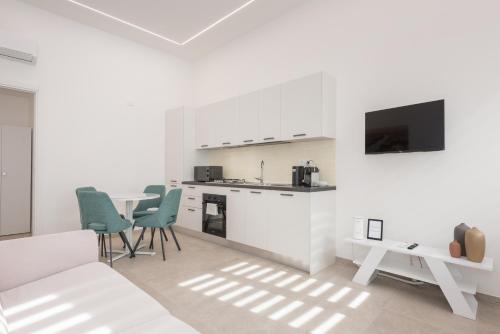 Flats4rent Estella Apartment - image 3