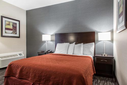 Danbury Inn & Suites in Danbury