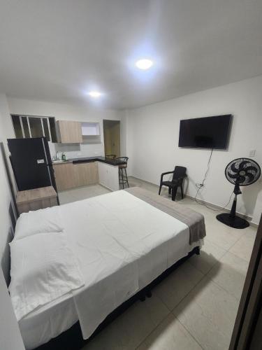 Modern and cozy studio apartment 103