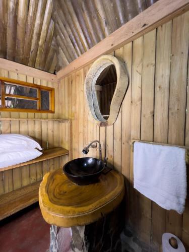 2 bedrooms, 5 beds