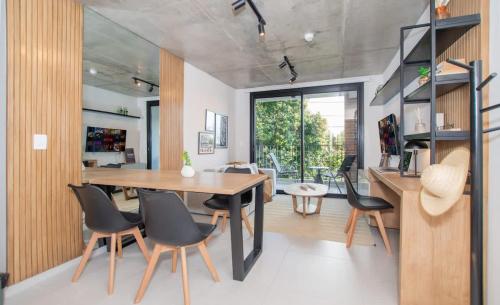 Corporate Apt Near Shops Gym Pool and CoWorking