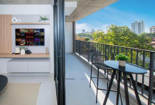 Workspace Retreat Near Malls with Pool Access