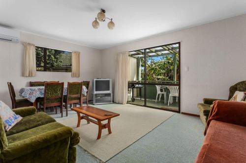 The Treehouse – Whanarua Bay in Te Kaha