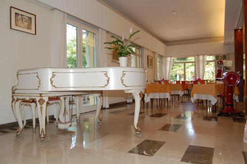 مطعم, فندق بروغليا (Hotel Broglia) in المدينة القديمة