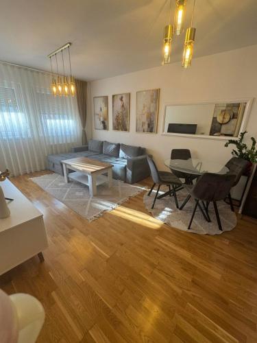 Friendly home 2
