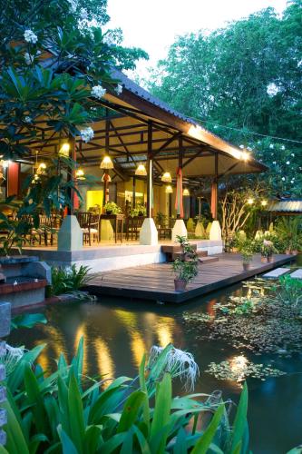 Restaurant, Wanathara Resort in Wang Thong