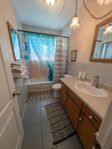 2 beds in a private room A with a free parking -15 min from downtown in Longueuil (QC)