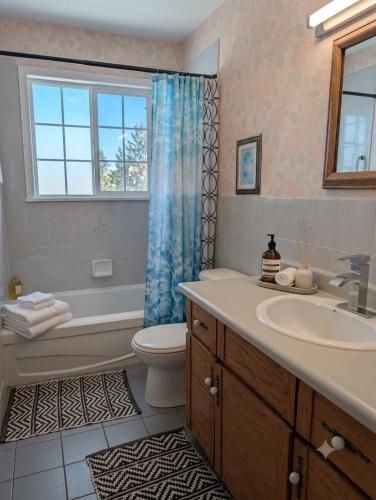 2 beds in a private room A with a free parking -15 min from downtown in Longueuil (QC)