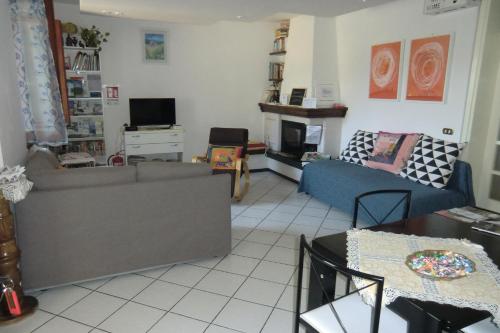 Koplietošanas atpūtas telpa ar TV, B&B Leonda in Sant'Agata Feltria