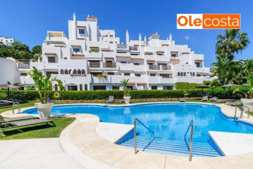 La Resina Golf - terraza, piscina y pádel