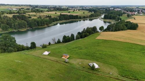 4 Glamping Adventure - tent with lake view