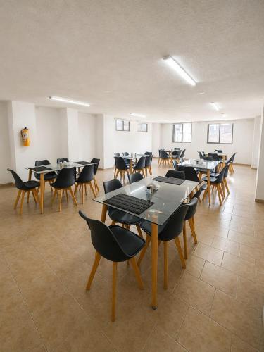 Food and beverages, Hotel Armont Calarca in Calarca