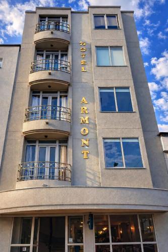 Entrance, Hotel Armont Calarca in Calarca