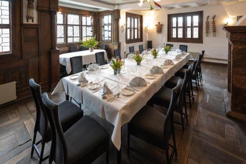 Étterem, Restaurant & ****Hotel HOERHOF in Idstein