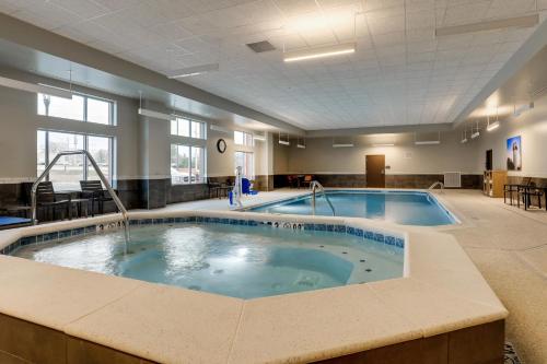 Vista/Panorama, Drury Plaza Hotel Nashville Southeast Century Farms in Anticoch (TN)