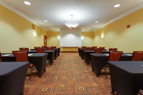 Drury Inn & Suites St. Louis near Forest Park - image 5