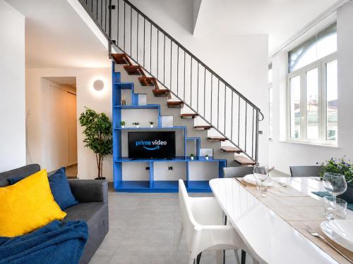 100 m from the sea, wifi, SmartTV, and close to the center