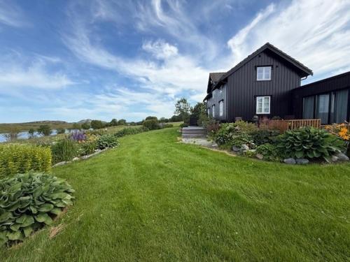 Viesnīcas āriene, Unique property by the sea with a jetty in Rørvik (Trøndelag)