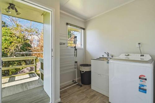 Inn Sunnybrook - Sunny 3 Bed with Great Deck - image 2