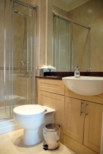 Ванна кімната, Woodlands Hotel in Спалдінг