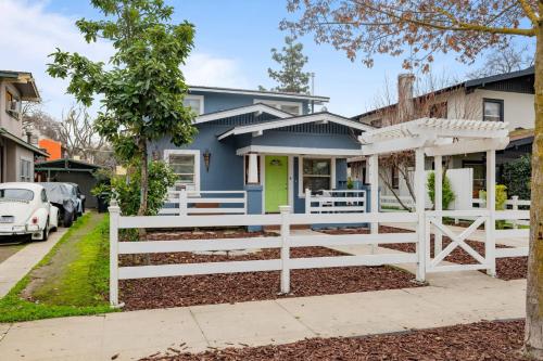 Oprema, Le Petite Willow - Guesthouse in Downey