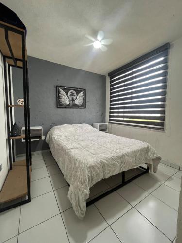 Apartment 10 minutes from the airport in La Alameda