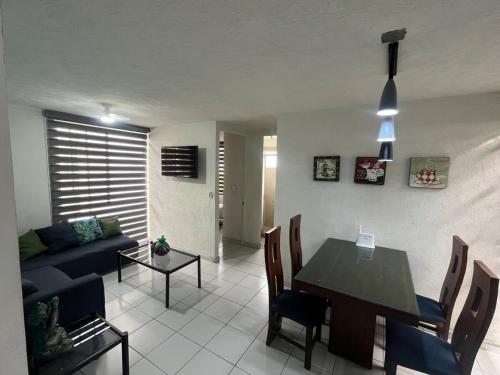 Apartment 10 minutes from the airport in La Alameda