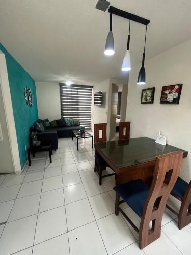Apartment 10 minutes from the airport in La Alameda