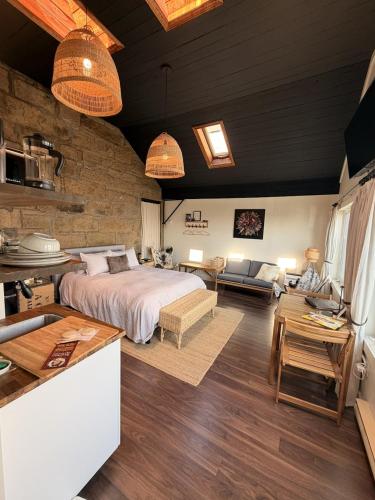 . The Stonehouse Makers' Maisonette