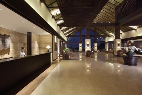 로비, Grand Luley Manado in 마나도