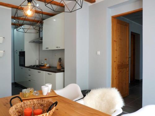 virtuve, Countryside Villa Latin with Outdoor Swimming Pool - Four Bedroom Villa with Swimming Pool in Plaski