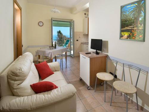 Two-Bedroom Apartment with Sea View image 6