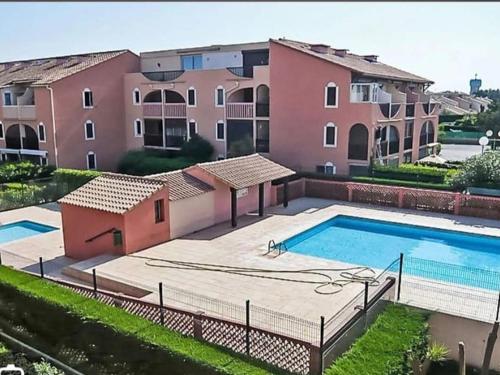 F1 cabine climatisé avec terrasse, parking - 5 pers. - FR-1-696-157