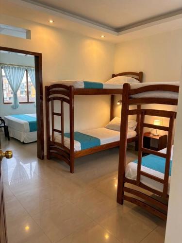1 double bed, 2 bunk beds