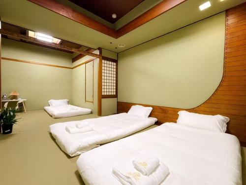 三人房