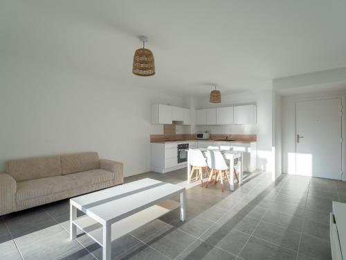 Appartement moderne avec parking - 4 pers. - FR-1-50-215