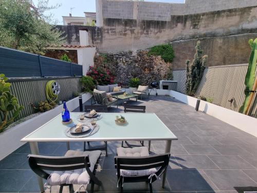 Casa espaciosa a 600m de las playas de Empúries con terraza privada - HISP-236-167