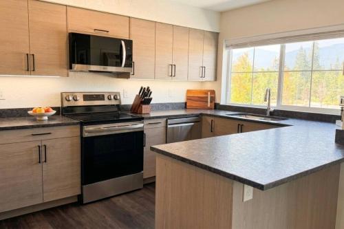 Homestead Village - Two Bedroom Condo Top Floor in Dover (ID)