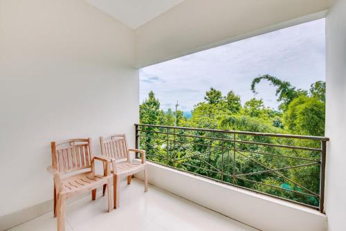 Hill Crown Hotel & Resort in Bandarban