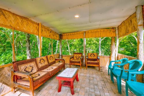 Hill Crown Hotel & Resort in Bandarban