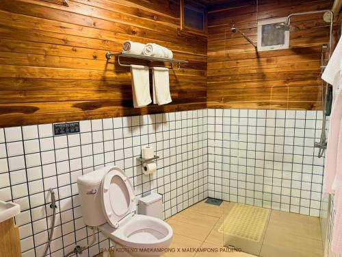 บ้านพักกึ๊ดเติง แม่กำปอง เชียงใหม่ Room Type - Deluxe King Room