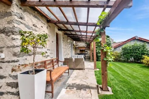 La Canonica Centovalli with Balconies and Garden - Happy Rentals in Camedo, Schweiz