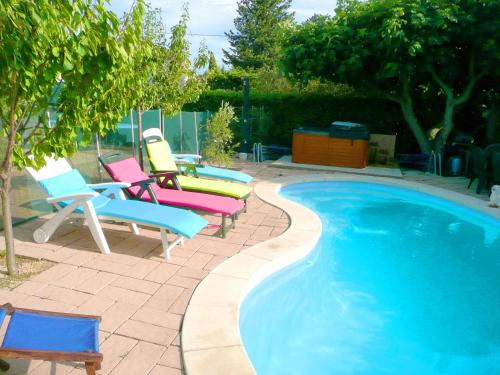 Chalet Piscine partagée Provence au calme - Location, gîte - Morières-lès-Avignon