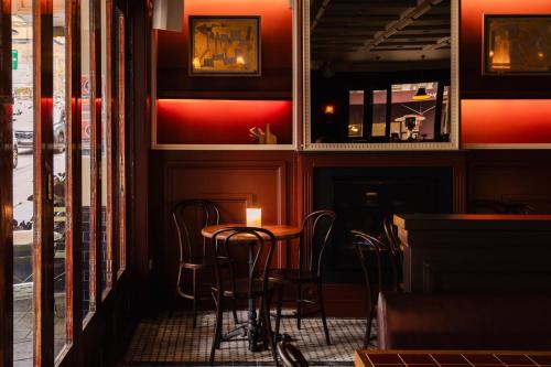 ห้องอาหาร, The Strand Hotel in ดาร์ลิงเฮิสต์