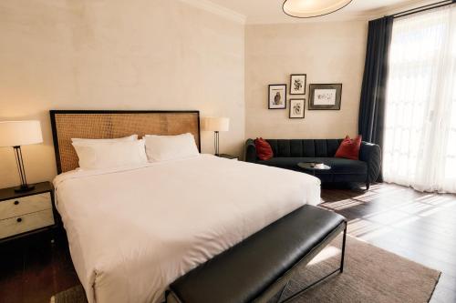 The Strand Hotel in ดาร์ลิงเฮิสต์