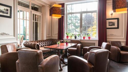 Logis - Hotel Restaurant La Sapiniere - Proche Saint Omer in Wisques