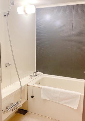 Hotel Shin Osaka / Vacation STAY 81530 – Osaka, WI