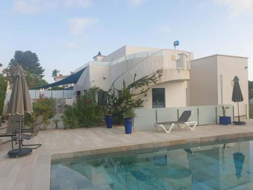 Moraira El Portet - magnifique appartement rénové - shared pool