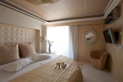 The Crystal Blue Hotel - image 13